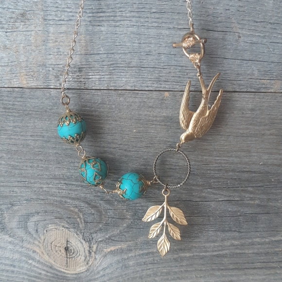 Necklace - Picture 1 of 4